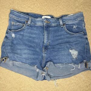 H&M Denim Jean High Rise Shorts Women’s Size 14